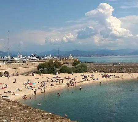 Appartement 2 Bedroom Modern In With Sea View